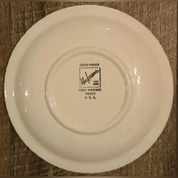 Lovely Vintage Harker Chesterton Ware Harkerware Teacup & Saucer in Light Gray - Picture 6 of 8